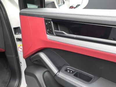 صورة مصغرة 31 لـ 2023 Porsche CAYENNE