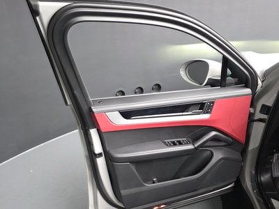 صورة مصغرة 15 لـ 2023 Porsche CAYENNE