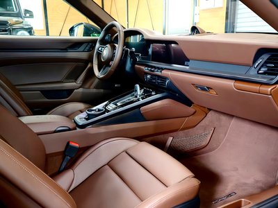 PORSCHE 911 CABRIOLET - 4