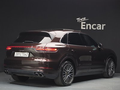 PORSCHE CAYENNE - 3