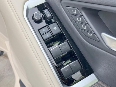 2024 Toyota LAND CRUISER 300 — миниатюра 48