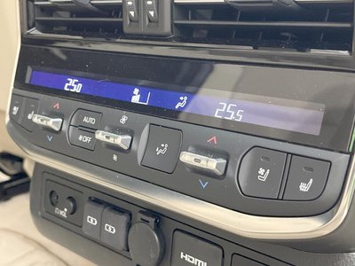 2024 Toyota LAND CRUISER 300 — миниатюра 64