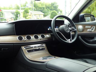 MERCEDES-BENZ E-CLASS - 6