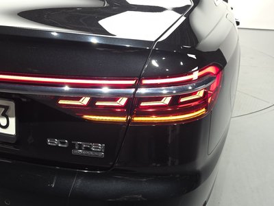 AUDI A8 - 10