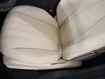 صورة 6 لـ 2021 Mercedes-BENZ E-CLASS