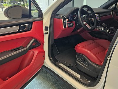 PORSCHE CAYENNE - 4