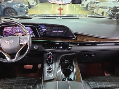 صورة 10 لـ 2022 Cadillac ESCALADE 5TH GENERATION