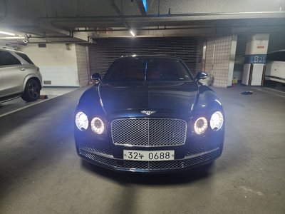 2016 Bentley FLYING SPUR — миниатюра 18