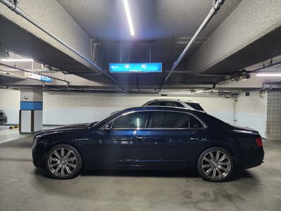 2016 Bentley FLYING SPUR — миниатюра 14
