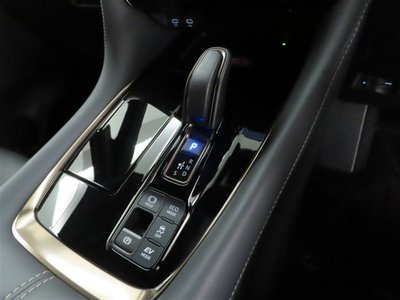 صورة 24 لـ 2024 Toyota ALPHARD
