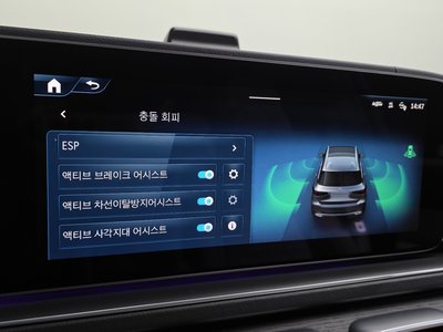 2025 Mercedes-BENZ GLS thumbnail 15