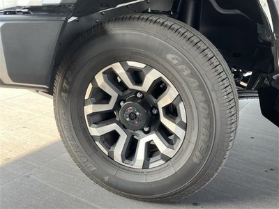 TOYOTA LAND CRUISER 70 - 4