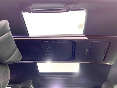 صورة 3 لـ 2023 Toyota VELLFIRE