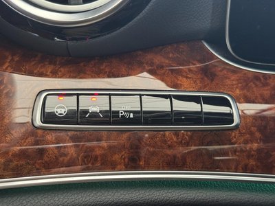 2017 Mercedes-BENZ E-CLASS 缩略图 25