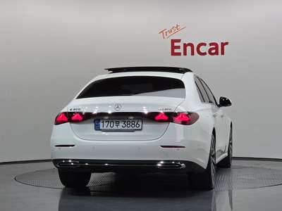 2024 Mercedes-BENZ E-CLASS photo 4