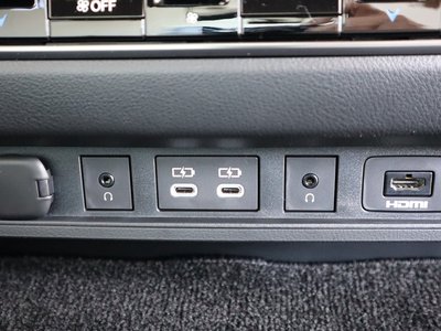 صورة مصغرة 40 لـ 2025 Lexus LX