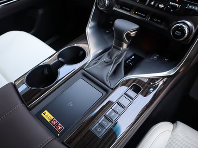 صورة مصغرة 69 لـ 2025 Lexus LX