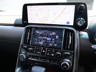 صورة مصغرة 68 لـ 2025 Lexus LX