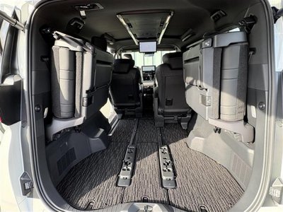 2025 Toyota ALPHARD — миниатюра 31