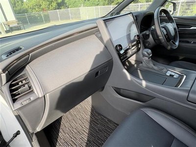 2025 Toyota ALPHARD — миниатюра 28