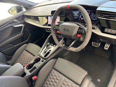 2025 AUDI RS3 SEDAN — миниатюра 12