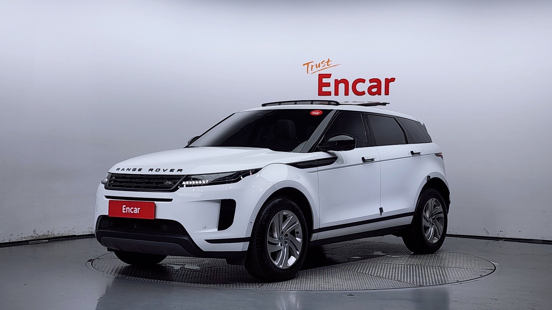 LAND ROVER RANGE ROVER EVOQUE - View 1