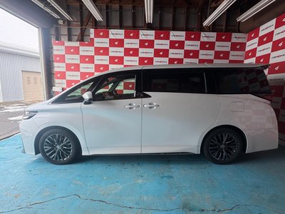 TOYOTA VELLFIRE - 3