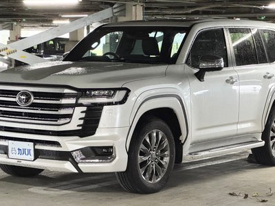 TOYOTA LAND CRUISER 300 - 1