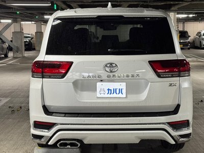 TOYOTA LAND CRUISER 300 - 4