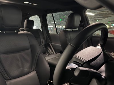 TOYOTA LAND CRUISER 300 - 5