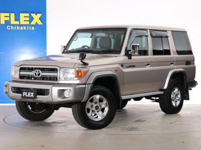 TOYOTA LAND CRUISER 70