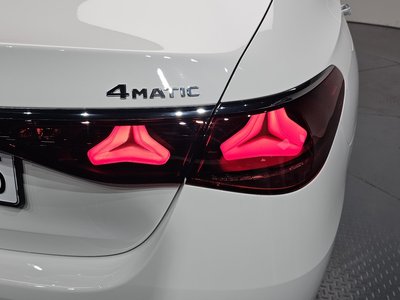 MERCEDES-BENZ E-CLASS - 10