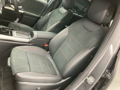 MERCEDES-BENZ GLA - 4