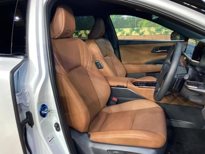 2025 Toyota CROWN ESTATE — фото 8