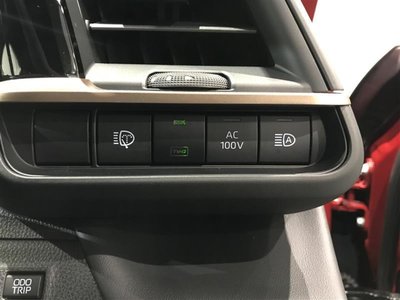 TOYOTA CROWN SPORT - 4