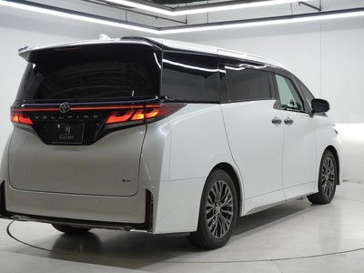 TOYOTA VELLFIRE - 6