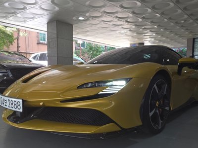 2022 Ferrari SF90 SPIDER 照片 1