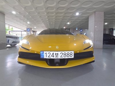 2022 Ferrari SF90 SPIDER 照片 2