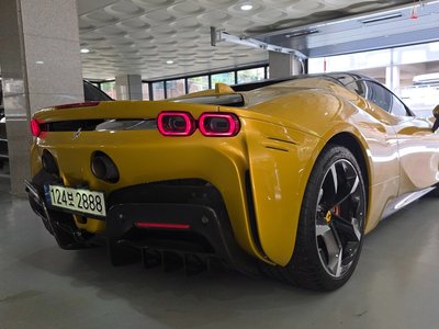 2022 Ferrari SF90 SPIDER 照片 7