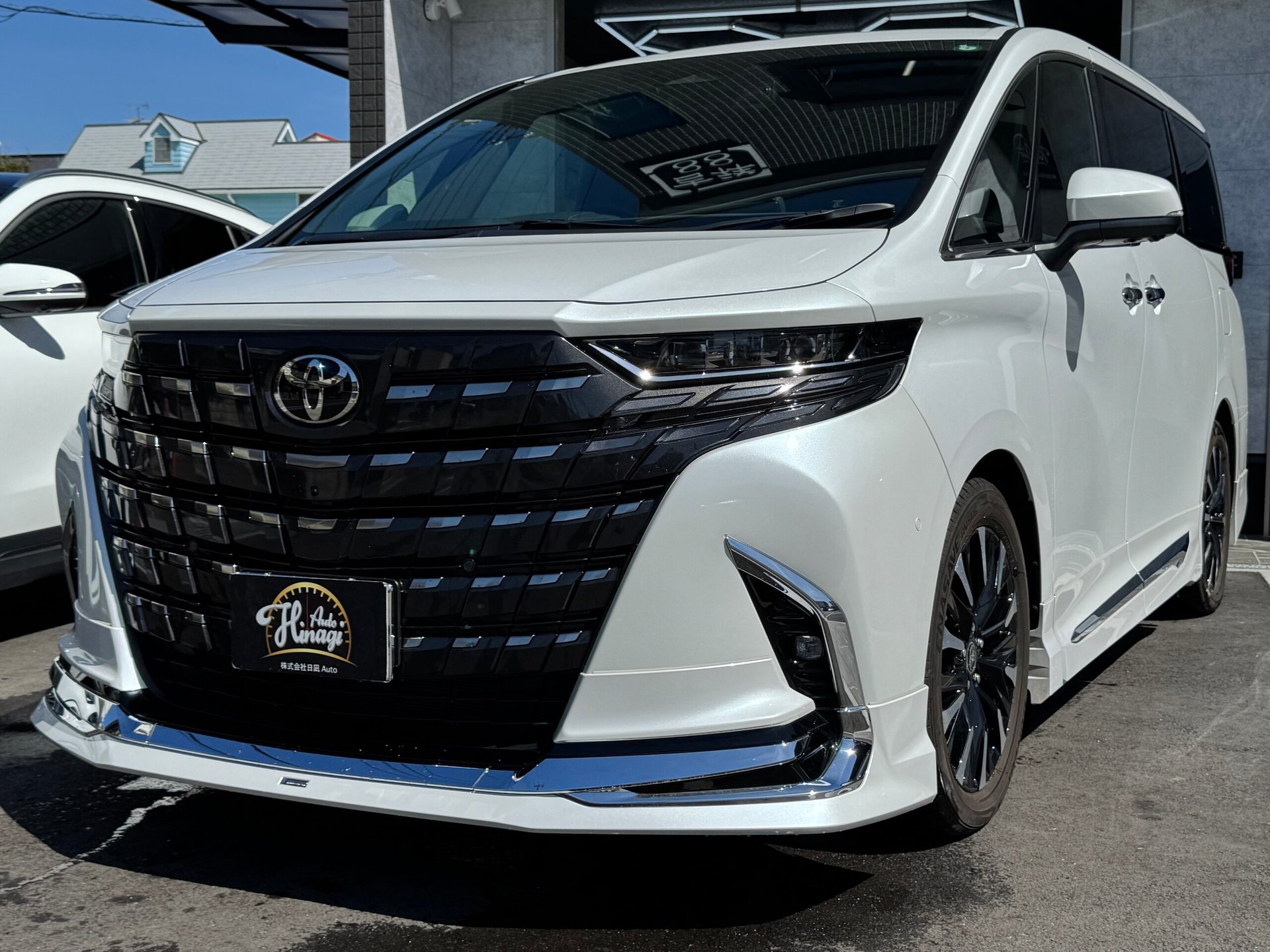 TOYOTA ALPHARD - View 1