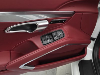 صورة مصغرة 29 لـ 2024 Porsche 718