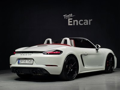 صورة 3 لـ 2024 Porsche 718