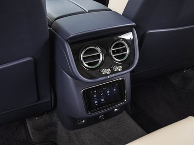 2023 Bentley BENTAYGA — миниатюра 19