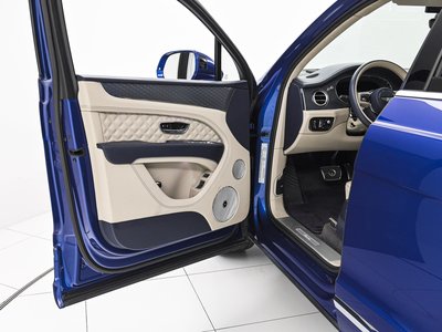 BENTLEY BENTAYGA - 8