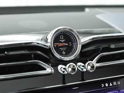 2023 Bentley BENTAYGA — миниатюра 28