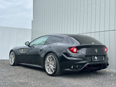 FERRARI FF - 8