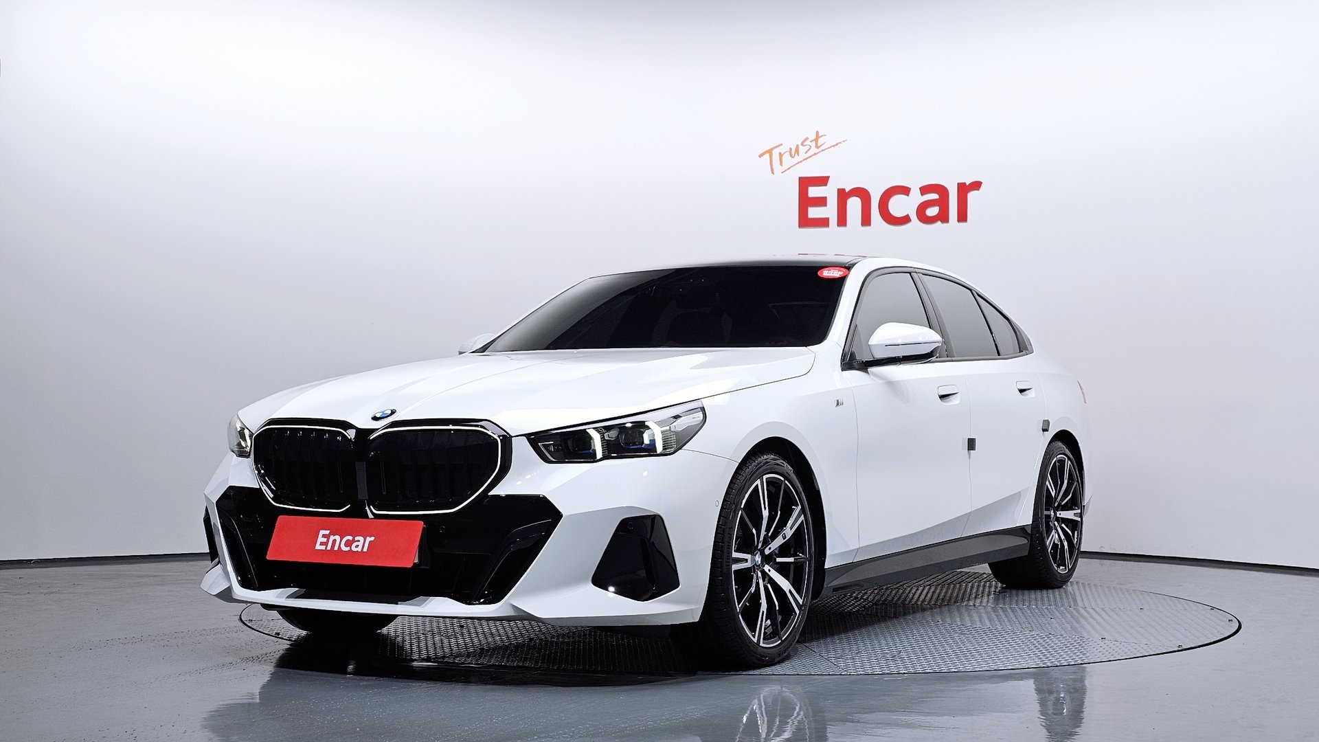 BMW 5 SERIES - View 1