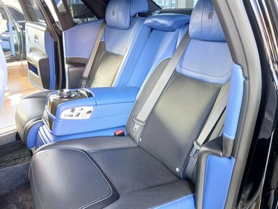 ROLLS-ROYCE GHOST - 10