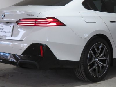 2024 BMW 5 SERIES thumbnail 38