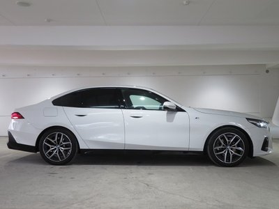 2024 BMW 5 SERIES thumbnail 30
